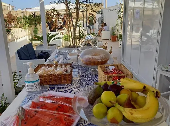 לינה וארוחת בוקר La Grazia